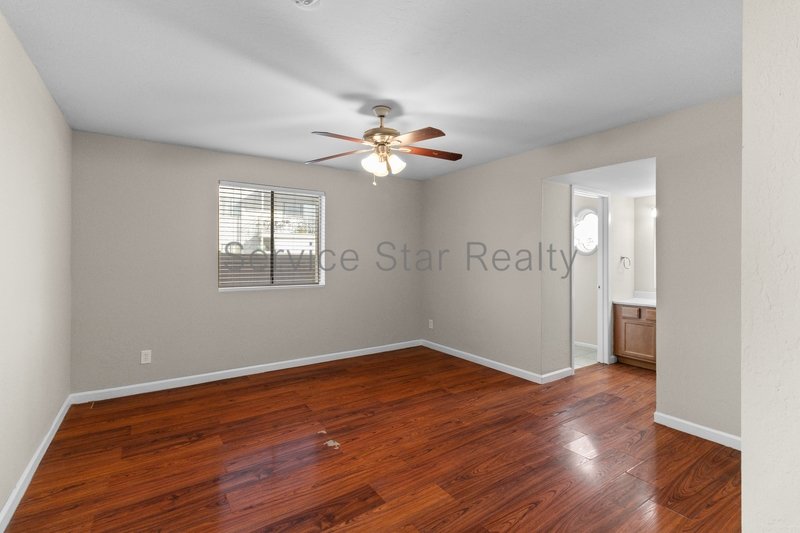 **MOVE IN SPECIAL -- 1 MONTH FREE RENT!!** property image