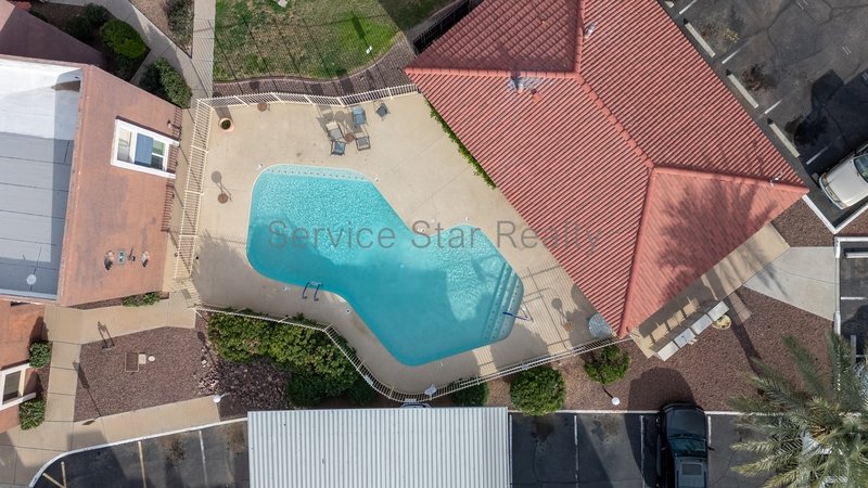 **MOVE IN SPECIAL -- 1 MONTH FREE RENT!!** property image