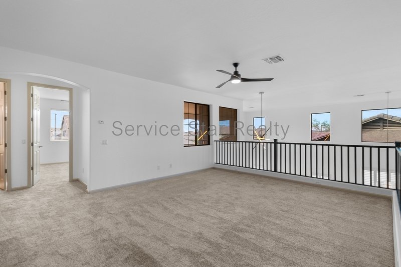 Spacious 5-Bedroom Home with Private Pool & Putting Green in New River property image