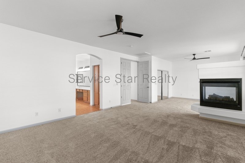 Spacious 5-Bedroom Home with Private Pool & Putting Green in New River property image