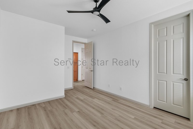 Spacious 5-Bedroom Home with Private Pool & Putting Green in New River property image