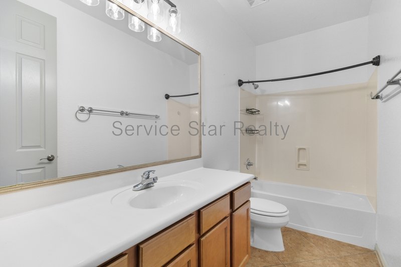 Spacious 5-Bedroom Home with Private Pool & Putting Green in New River property image