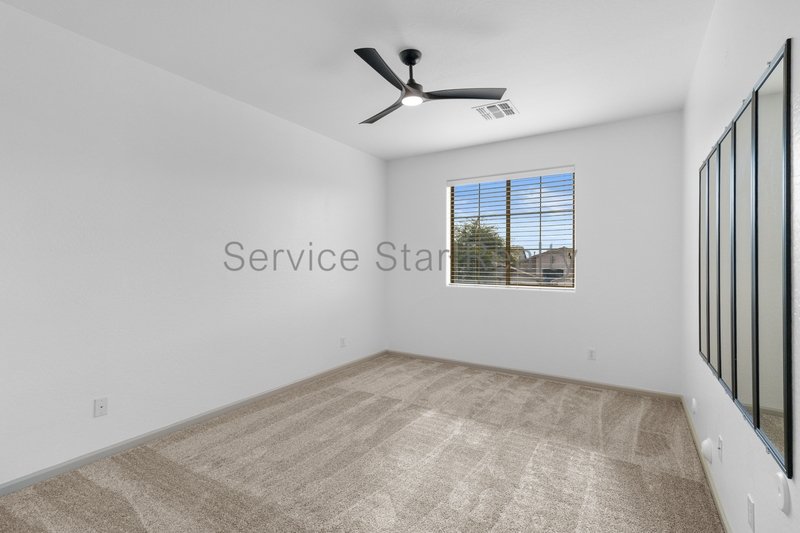 Spacious 5-Bedroom Home with Private Pool & Putting Green in New River property image