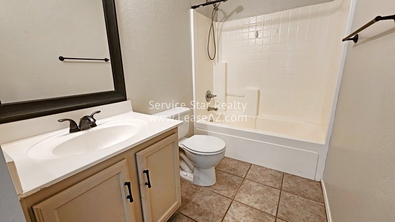 Great Gilbert Home Available Now at Val Vista and Williams Field property image