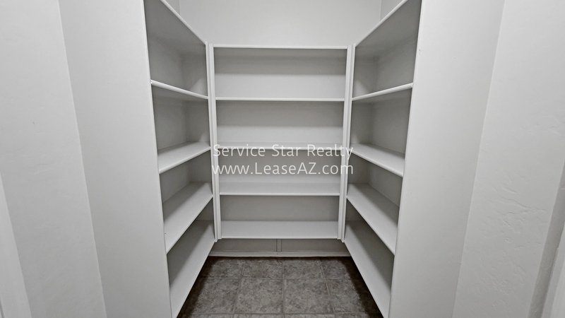 Great Gilbert Home Available Now at Val Vista and Williams Field property image