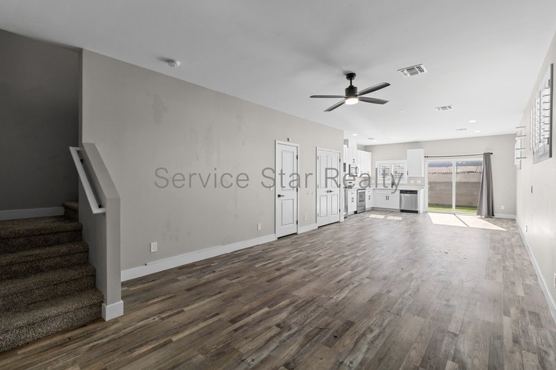 Modern 3-Bed Home Near Downtown Phoenix | Stylish Upgrades & No HOA! property image