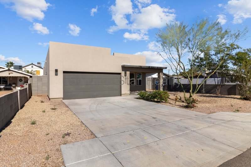 Modern 3 Bed / 2 Bath Home Built in 2021 ? Pet Friendly Backyard! property image