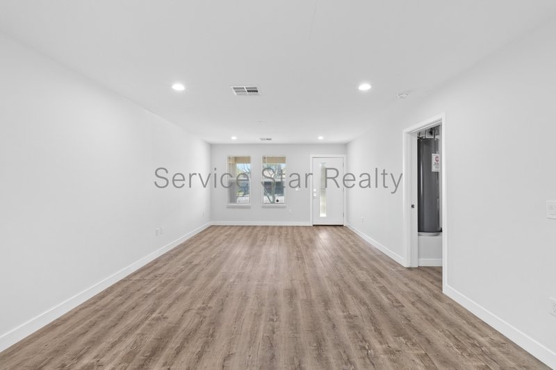 Modern 3 Bed / 2 Bath Home Built in 2021 ? Pet Friendly Backyard! property image