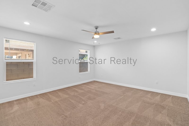 Modern 3 Bed / 2 Bath Home Built in 2021 ? Pet Friendly Backyard! property image