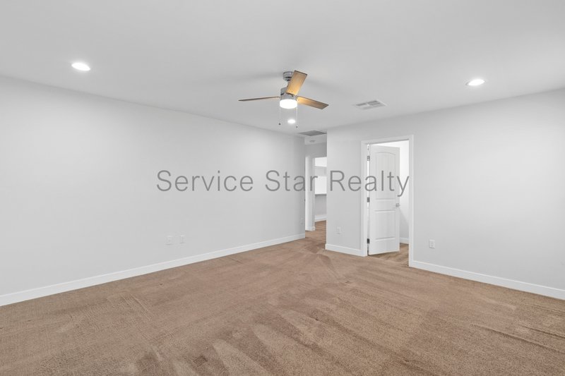 Modern 3 Bed / 2 Bath Home Built in 2021 ? Pet Friendly Backyard! property image