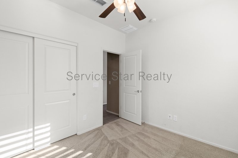 $750 OFF MOVE IN COSTS!!!  Great 3BR/3BA in Goodyear! property image