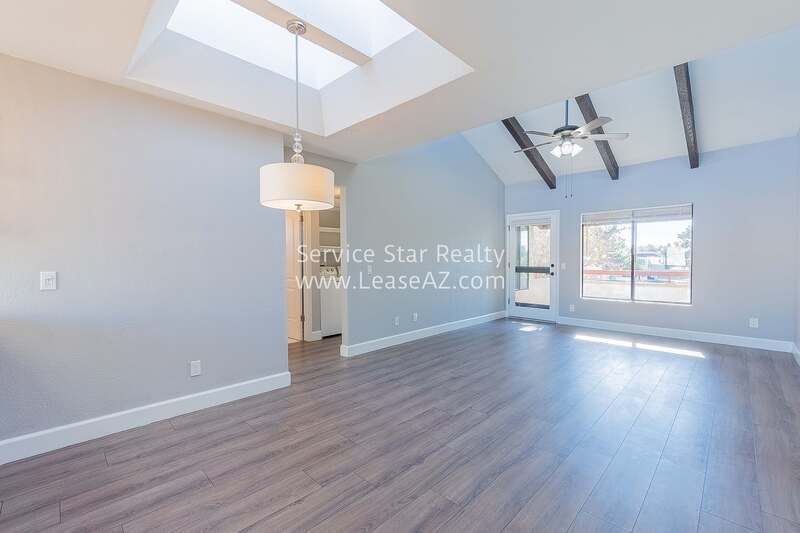 LAKE VIEW CONDO - 3Bed/2Bath! property image