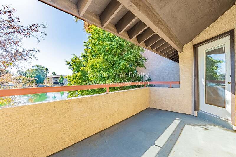 LAKE VIEW CONDO - 3Bed/2Bath! property image