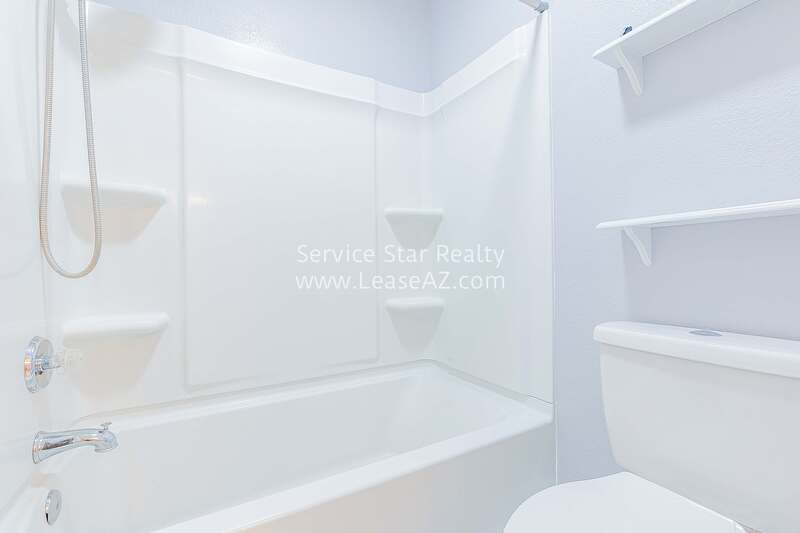 LAKE VIEW CONDO - 3Bed/2Bath! property image