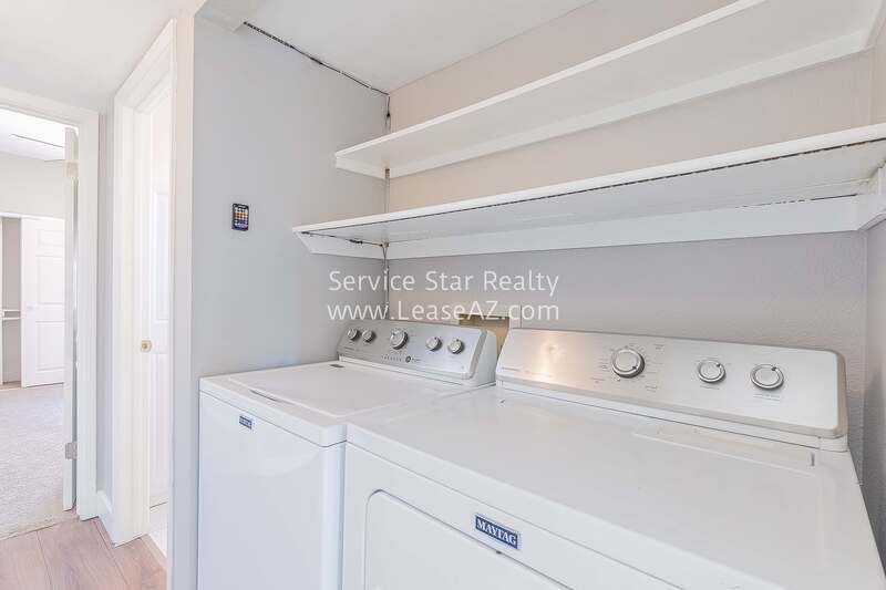 LAKE VIEW CONDO - 3Bed/2Bath! property image