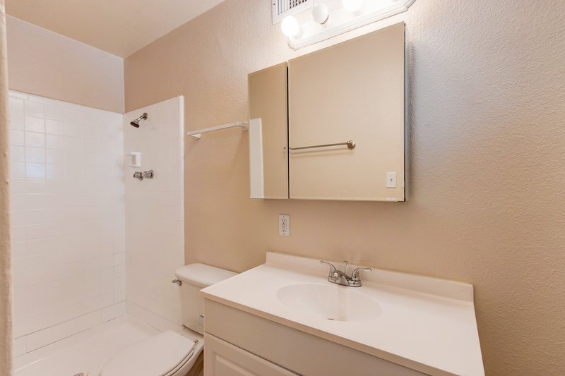 Remodeled 4BR 2BA Phoenix Home w/ Sparkling POOL!!! property image