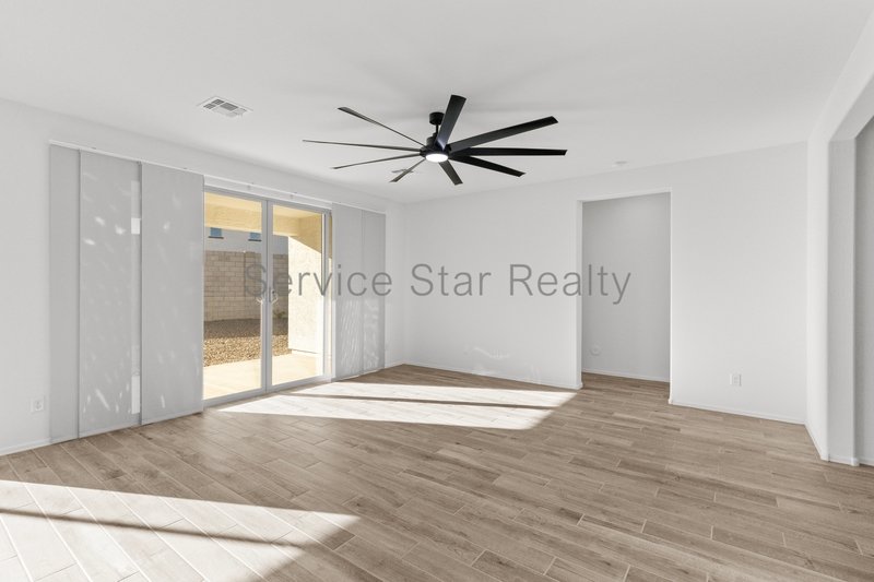 Brand New 4 Bed, 2.5 Bath | Modern Finishes in Litchfield Park property image