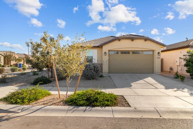 Gorgeous 4-Bed Home in Copperleaf! property image