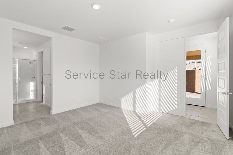 Gorgeous 4-Bed Home in Copperleaf! property image