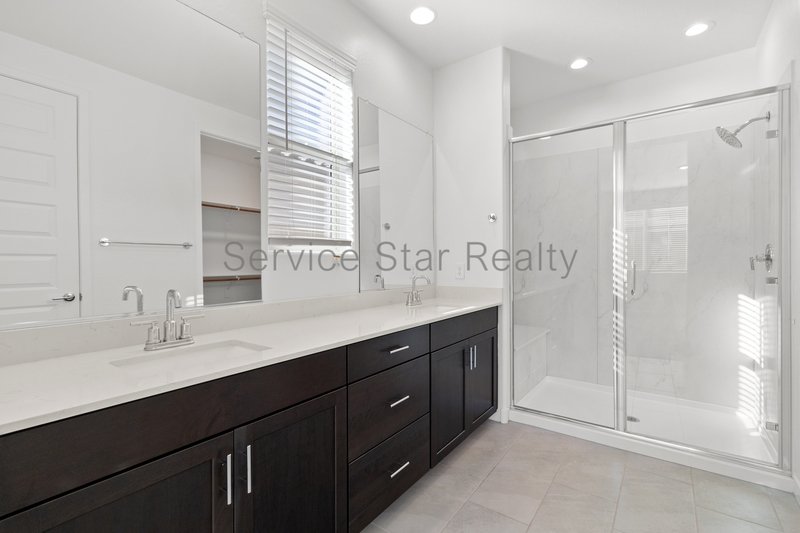 Gorgeous 4-Bed Home in Copperleaf! property image