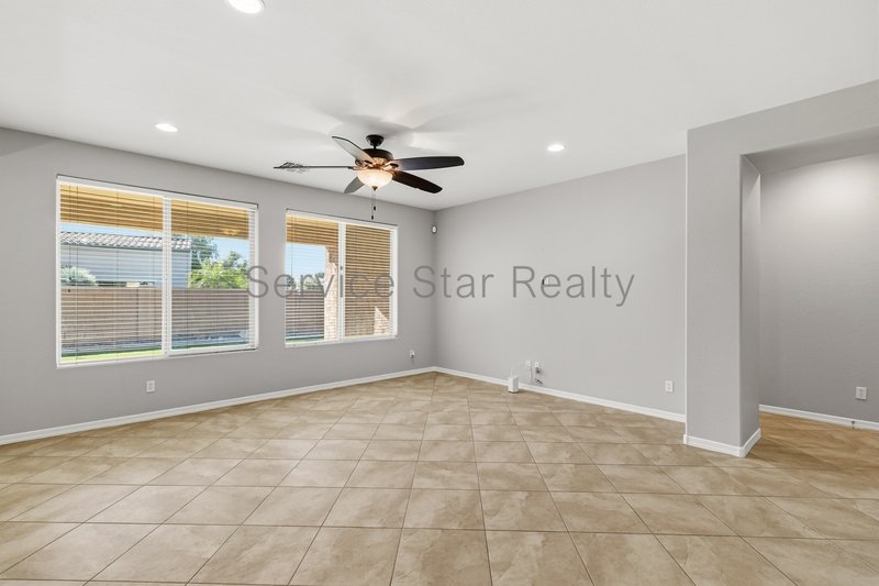 Immaculate 3 bed 2 bath with Den Home in Cortile property image