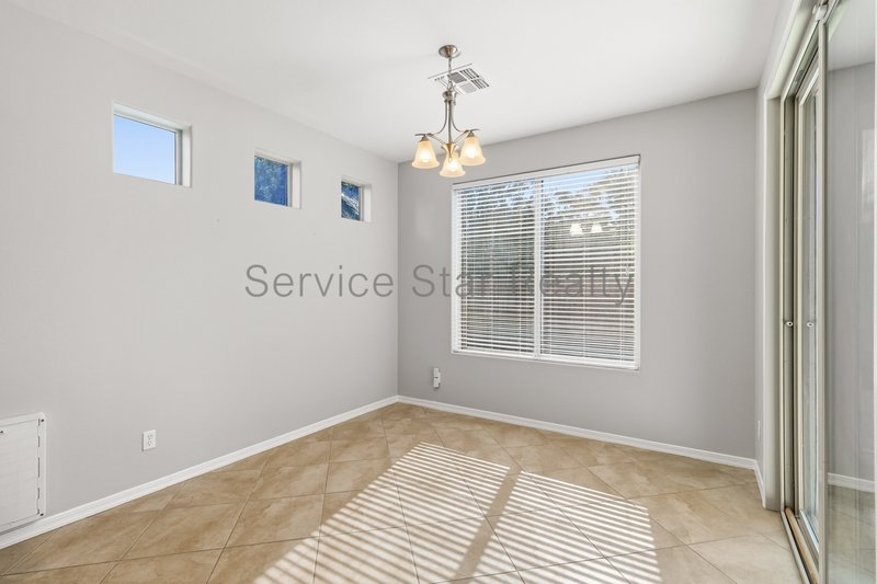 Immaculate 3 bed 2 bath with Den Home in Cortile property image