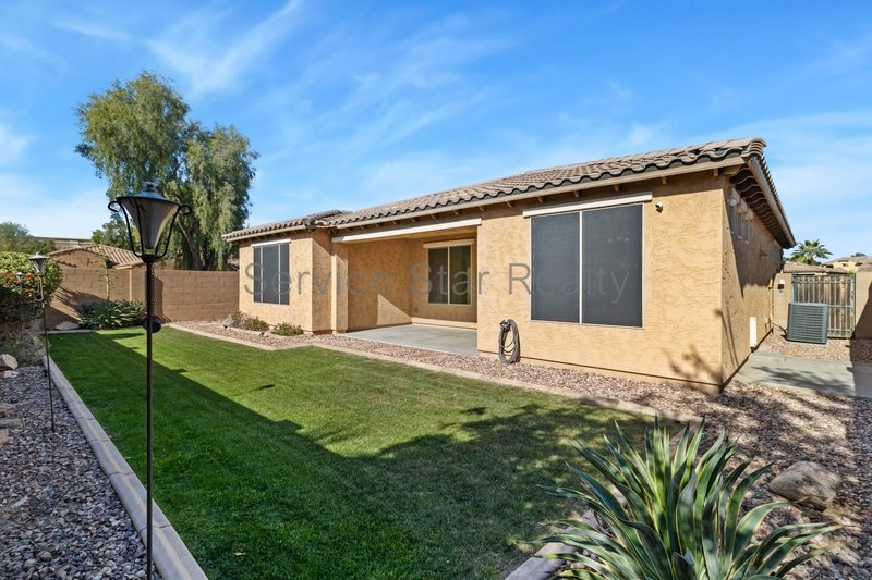 Immaculate 3 bed 2 bath with Den Home in Cortile property image