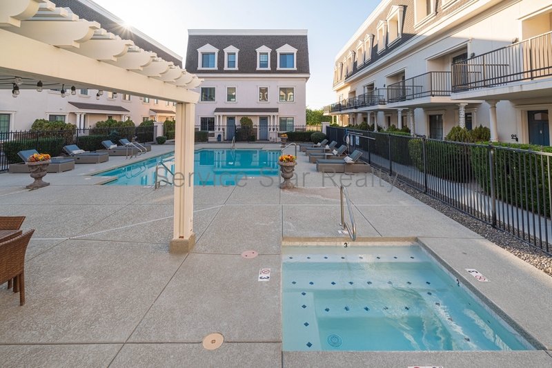 Three-Story Urban Living | 3BR ? 3.5BA ? Central Phoenix property image