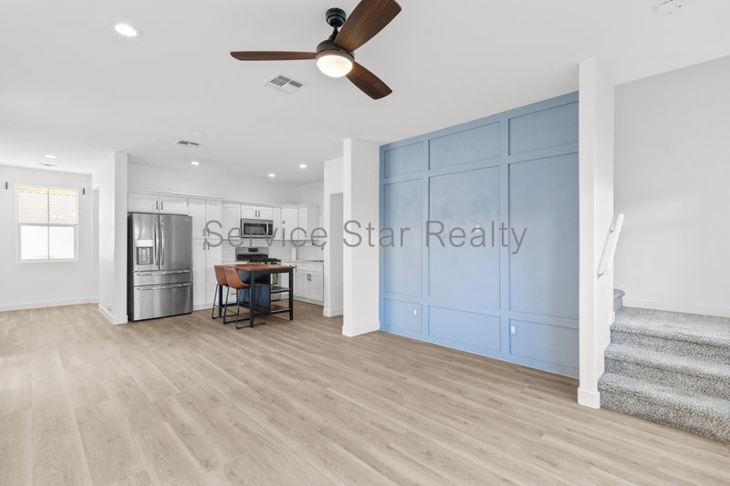 Beautiful 3-Bedroom Home in Convenient Glendale Community property image