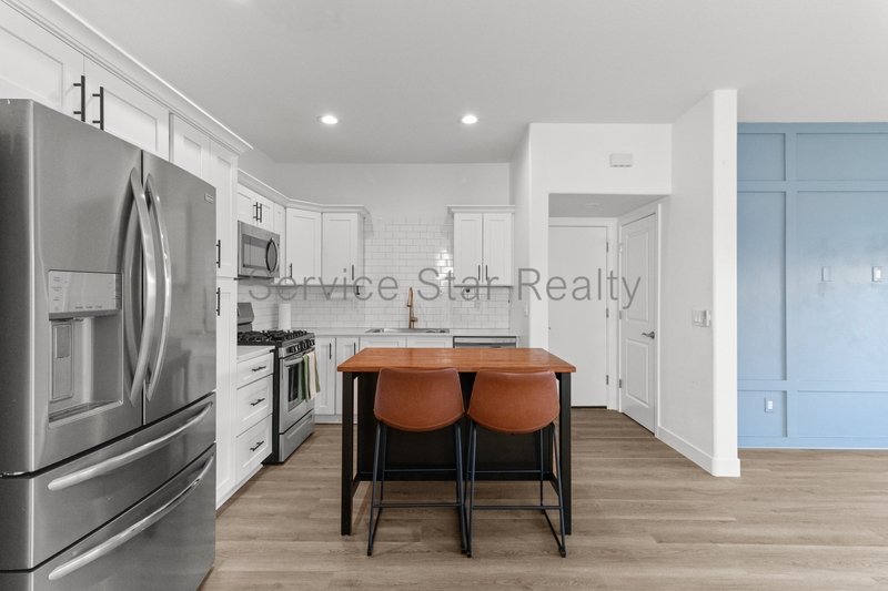 Beautiful 3-Bedroom Home in Convenient Glendale Community property image