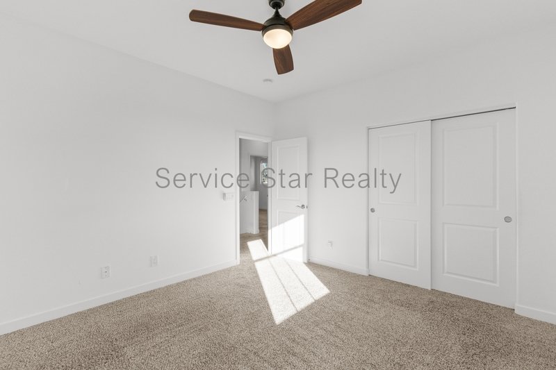 Beautiful 3-Bedroom Home in Convenient Glendale Community property image