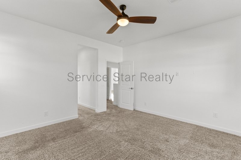 Beautiful 3-Bedroom Home in Convenient Glendale Community property image