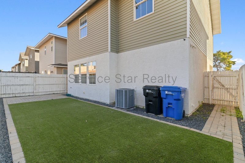 Beautiful 3-Bedroom Home in Convenient Glendale Community property image