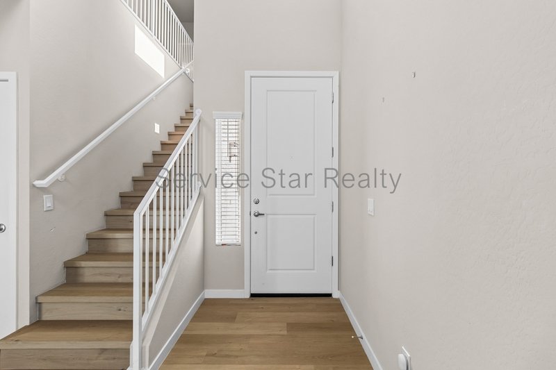 Modern 3-Bedroom Townhome with Loft & Community Pool ? 2 Car Garage! property image