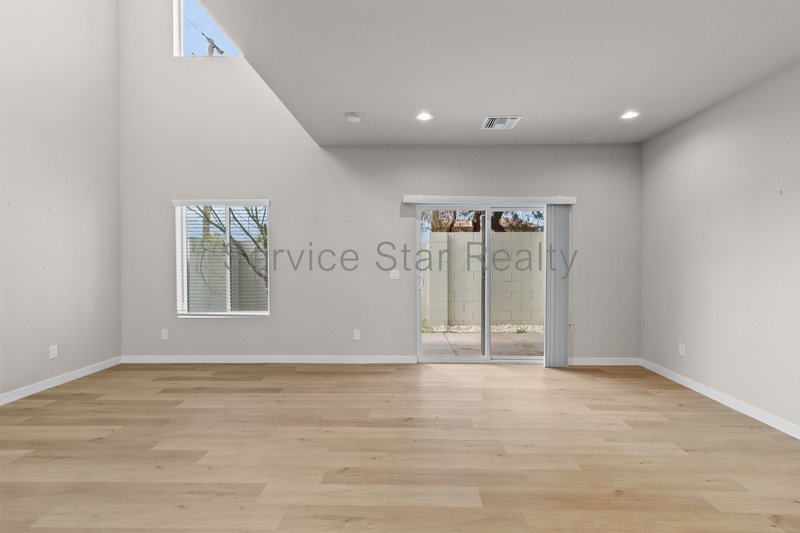 Modern 3-Bedroom Townhome with Loft & Community Pool ? 2 Car Garage! property image