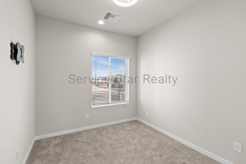 Modern 3-Bedroom Townhome with Loft & Community Pool ? 2 Car Garage! property image