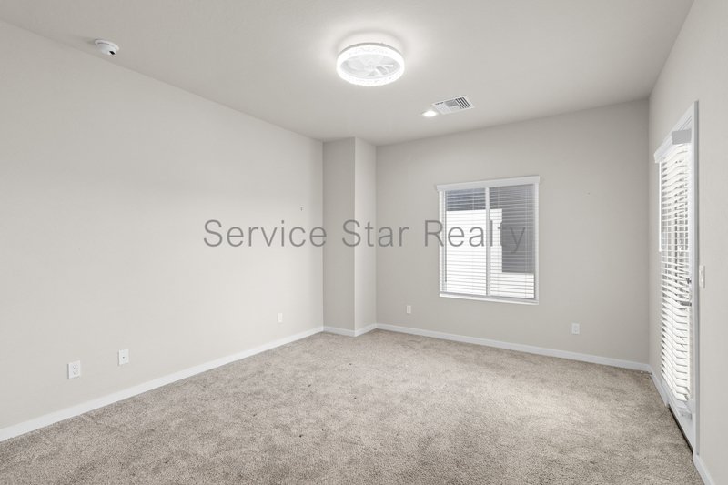 Modern 3-Bedroom Townhome with Loft & Community Pool ? 2 Car Garage! property image