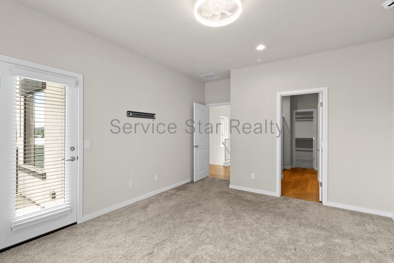 Modern 3-Bedroom Townhome with Loft & Community Pool ? 2 Car Garage! property image