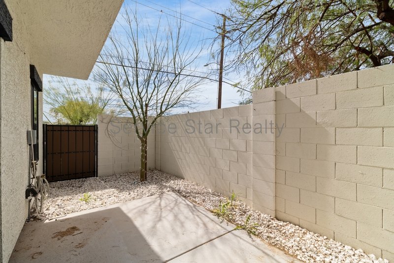 Modern 3-Bedroom Townhome with Loft & Community Pool ? 2 Car Garage! property image