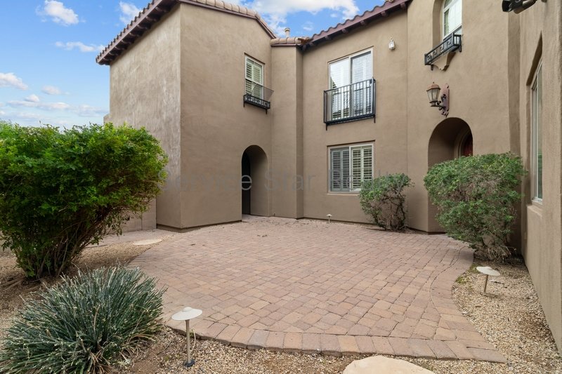 Stunning Oversized North Phoenix Home - Near Desert Ridge! property image
