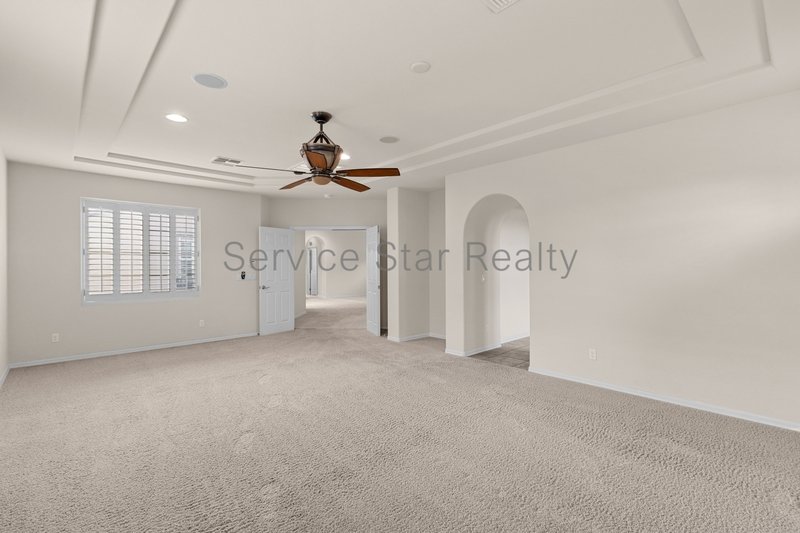 Stunning Oversized North Phoenix Home - Near Desert Ridge! property image