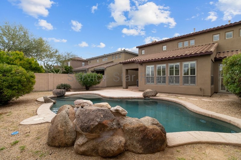 Stunning Oversized North Phoenix Home - Near Desert Ridge! property image