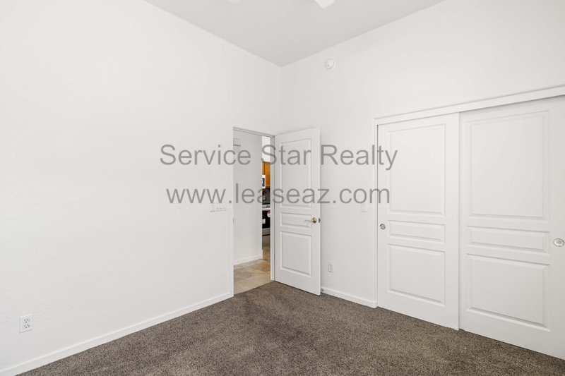 SOUTH PHOENIX  FABULOUS 3BD located in The Pines Gated Community! property image