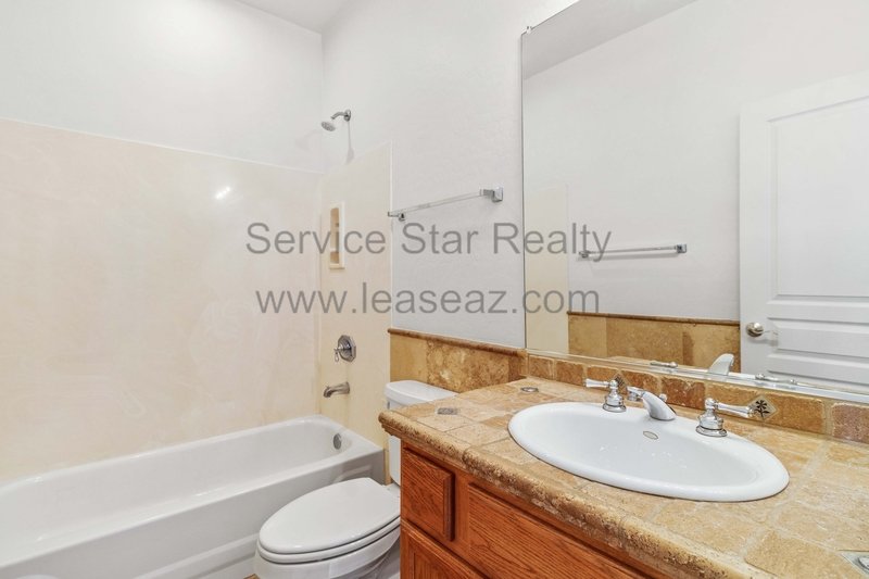 SOUTH PHOENIX  FABULOUS 3BD located in The Pines Gated Community! property image