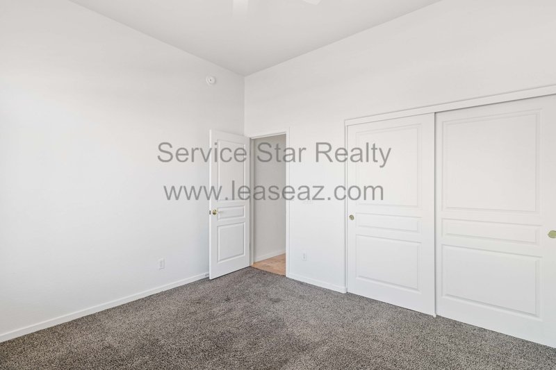 SOUTH PHOENIX  FABULOUS 3BD located in The Pines Gated Community! property image