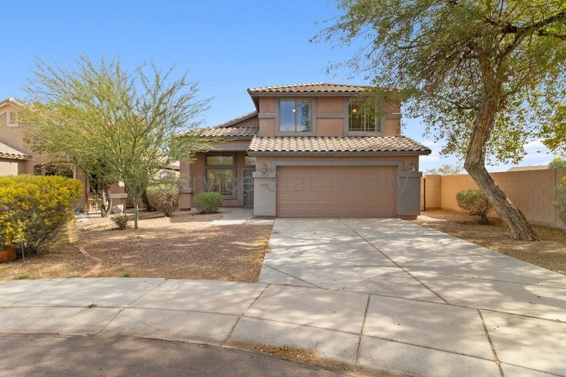 Beautiful 4+3 Home End of Culdesac with green belts!! property image