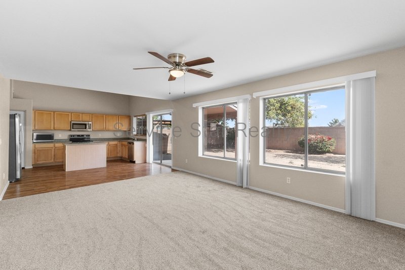 Beautiful 4+3 Home End of Culdesac with green belts!! property image