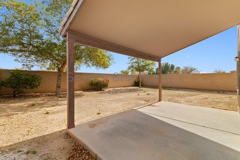 Beautiful 4+3 Home End of Culdesac with green belts!! property image