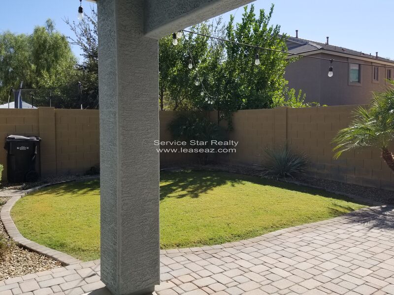 GORGEOUS POWER RANCH 4 BEDROOM WITH GRASS NEXT TO COMMUNITY PARK property image