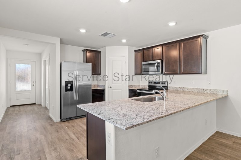 Beautiful 3 Bedroom w/den/office in Buckeye!! property image